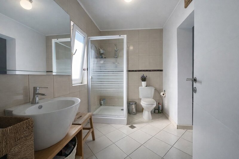 Dobroesti Casa spatioasa  Soseaua Fundeni